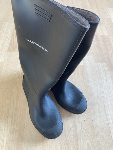 Black dunlop wellies size - dunlop,