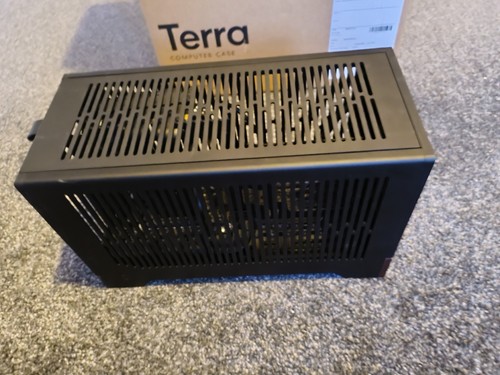 Fractal design terra - design,