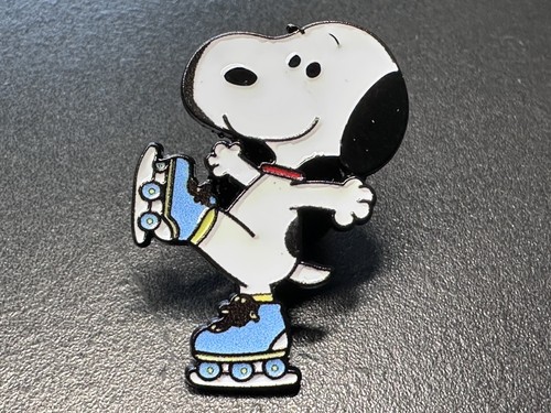 Snoopy roller derby - snoopy,