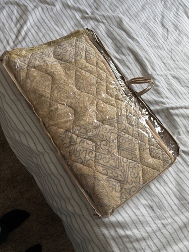 Beige padded prayer - prayer, mat