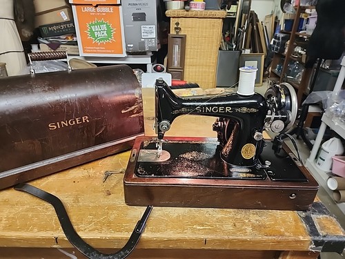 1930 singer sewing machine - sewing,