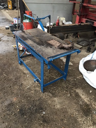 Saw bench - saw,