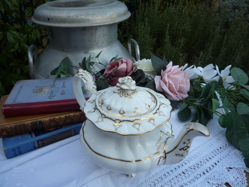 1890s footed tea pot likely - tea,