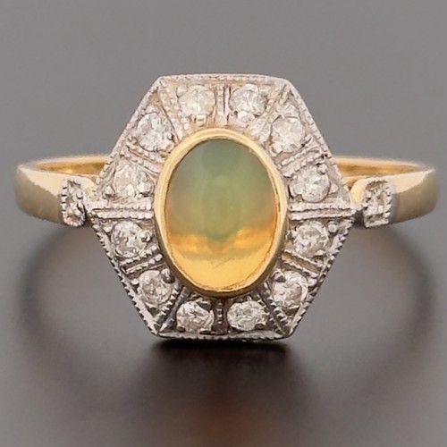 18ct yellow gold opal - 18ct,
