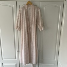 Ladies Vintage Nightgown Robe