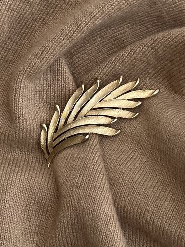 Trifari signed crown brooch - signed,