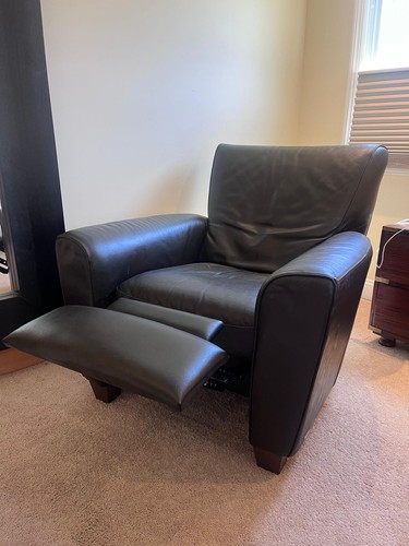 Natuzzi leather recliner chair