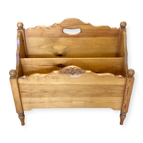 Handsome vintage pine magazine - pine,