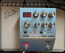 Boss DM200