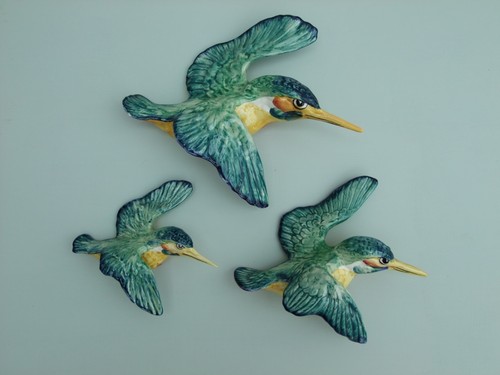 Beswick flying kingfisher - flying, wall