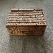 Vintage/Retro Wicker Picnic