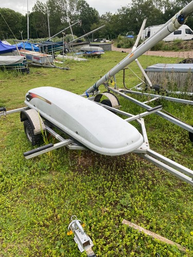 Catamaran trailer dart 15 - trailer.,