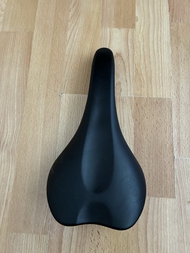 Genesis road bike - road, saddle