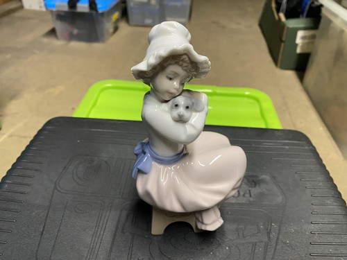 Nao lladru00f3 figurine girl - nao,