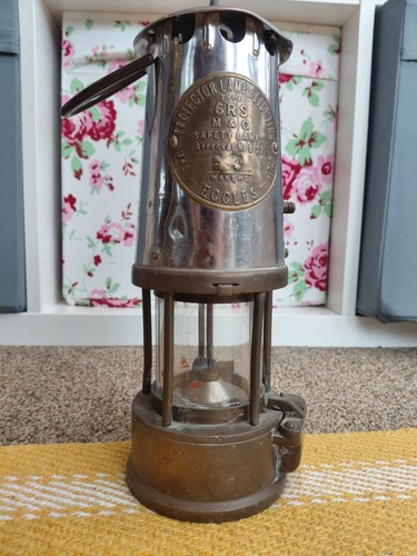 Protector lamp lighting - lighting, co