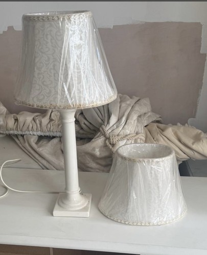 White table lamp with fabric - white,