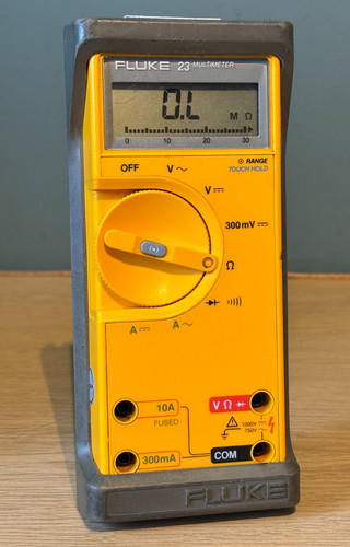 Fluke multimeter working - fluke, working.