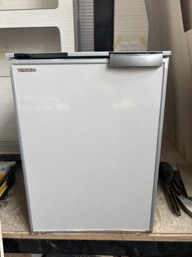 Fridge vitrifrigo 39l - fridge, –
