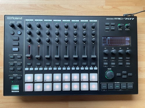 Roland groovebox 707 - mc,