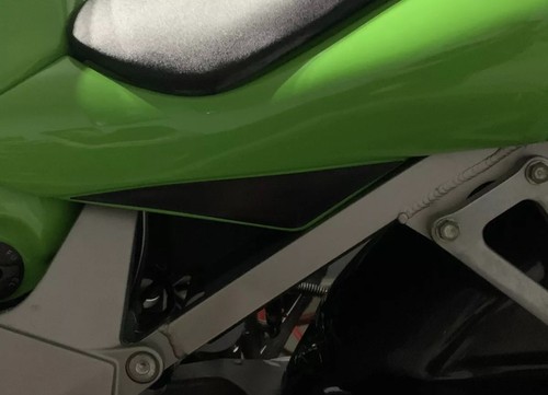 Kawasaki zx7r rear seat - kawasaki,