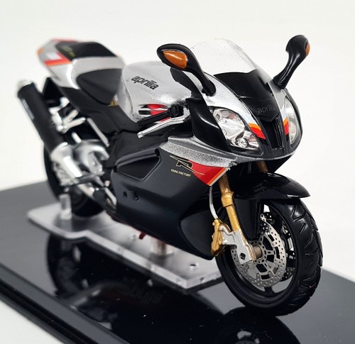 Atlas aprilia rsv 1000r - 1/24,