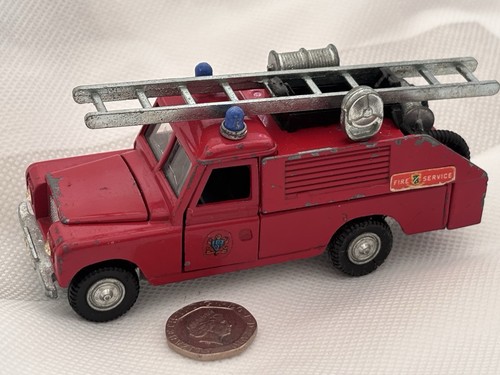 Dinky toys land rover - toys,
