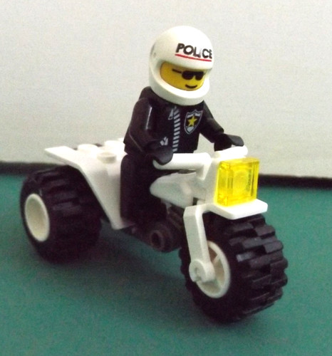 Lego 4897 police - 4897, tricycle
