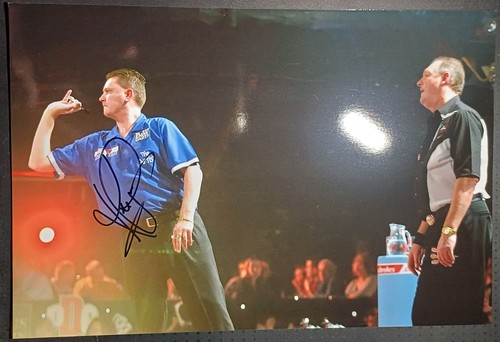 Kevin painter throws - a, dart