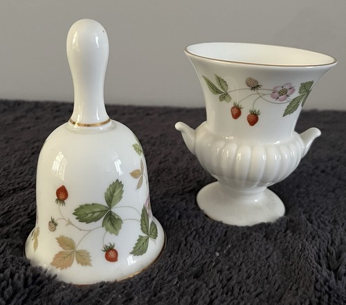 Wedgewood wild strawberry bone - wedgewood,