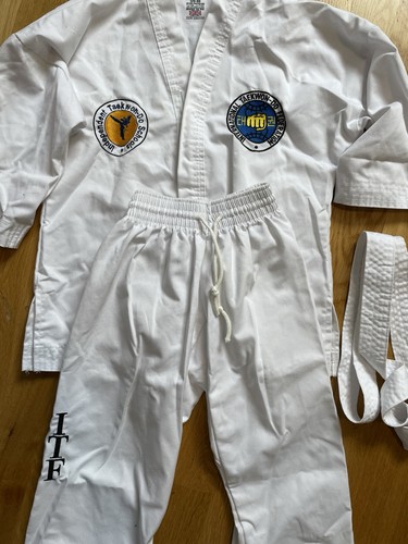 Taekwondo suit size - 120, kids