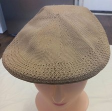 Men's Beige Kangol Crochet Style Flat Cap. BNWT. Size M.