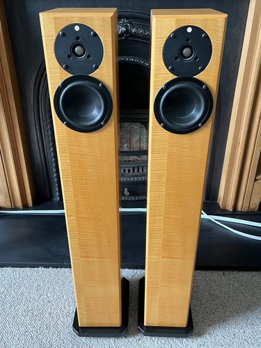 Totem arro floor - arro, standing