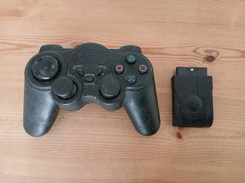 Black wireless game controller - wireless,