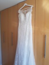 Ivory & White Wedding Dress With Stunning Train Size 14 - Bust 34 inches