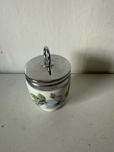 Royal worcester porcelain - royal,