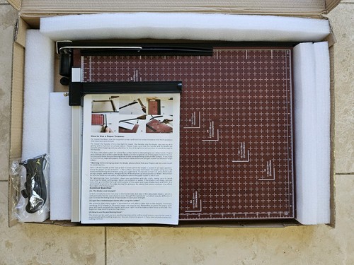 Guillotine paper cutter - paper,
