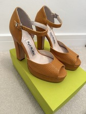 Terry de Havilland Leather