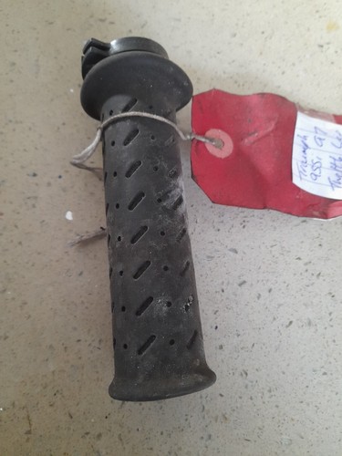 Triumph daytina 955i throttle - triumph,