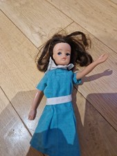 Vintage brunette sindy doll
