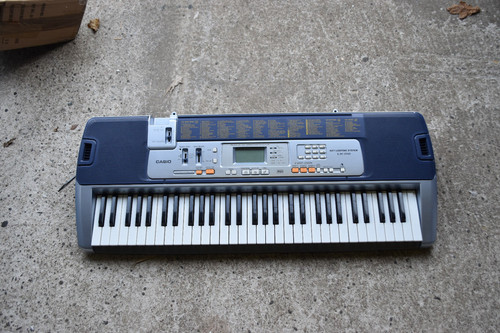 Casio 110 electric keyboard - casio, lk-110