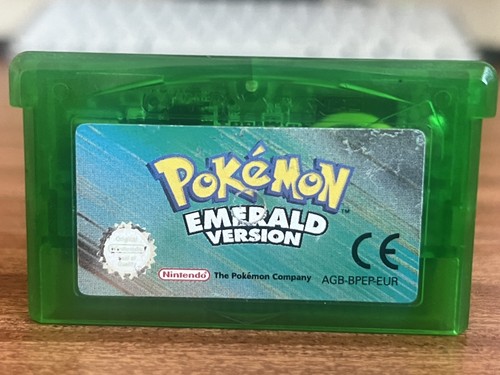Pokemon emerald version - version, gba