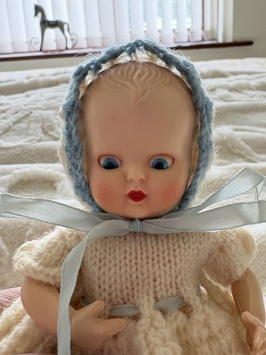 Tiny vintage rosebud - 6”,