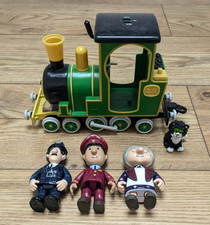 Postman Pat - Motorised Train with AJ, PC Selby, Mrs  Goggins & Jess Cat Figures