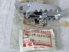 Genuine 34028-1333-CE RH Silver Footrest Kawasaki KDX200 250 KX125 250 500 92-06