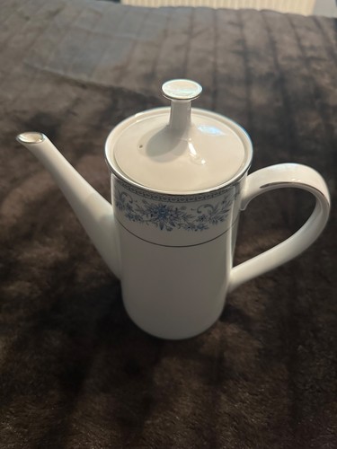 Noritake blue hill 2482 - noritake,