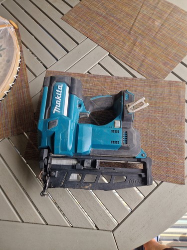 Makita dbn600 gauge - makita, 16