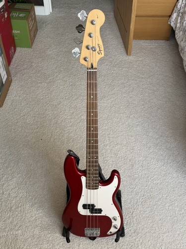 Squier fender affinity - by,