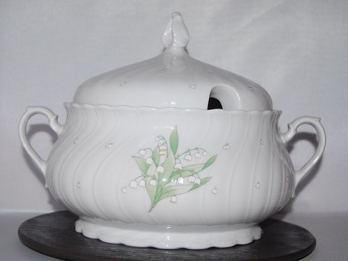 Soup tureen regina - tureen, lily