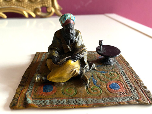 Colored bronze sculpture - colored,