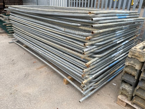 Heras mesh fencing site - heras,